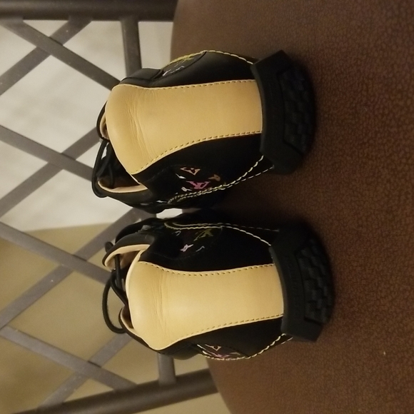 Louis Vuitton Murakami's Monogram Multicolore shoes size 37. Great Condition! - Picture 7 of 11